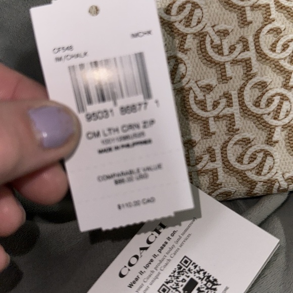 NWT coach signature beige and tan wristlet leather with maroon inside nice - Picture 5 of 7